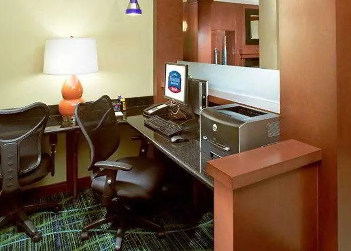Fairfield By Marriott East Hotel 3*