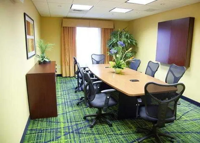 Fairfield By Marriott East 3* Peoria