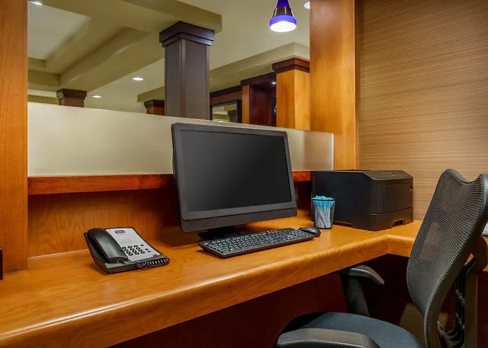 Hotel Fairfield By Marriott East 3*