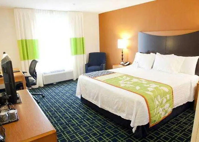 Hotel Fairfield By Marriott East 3*